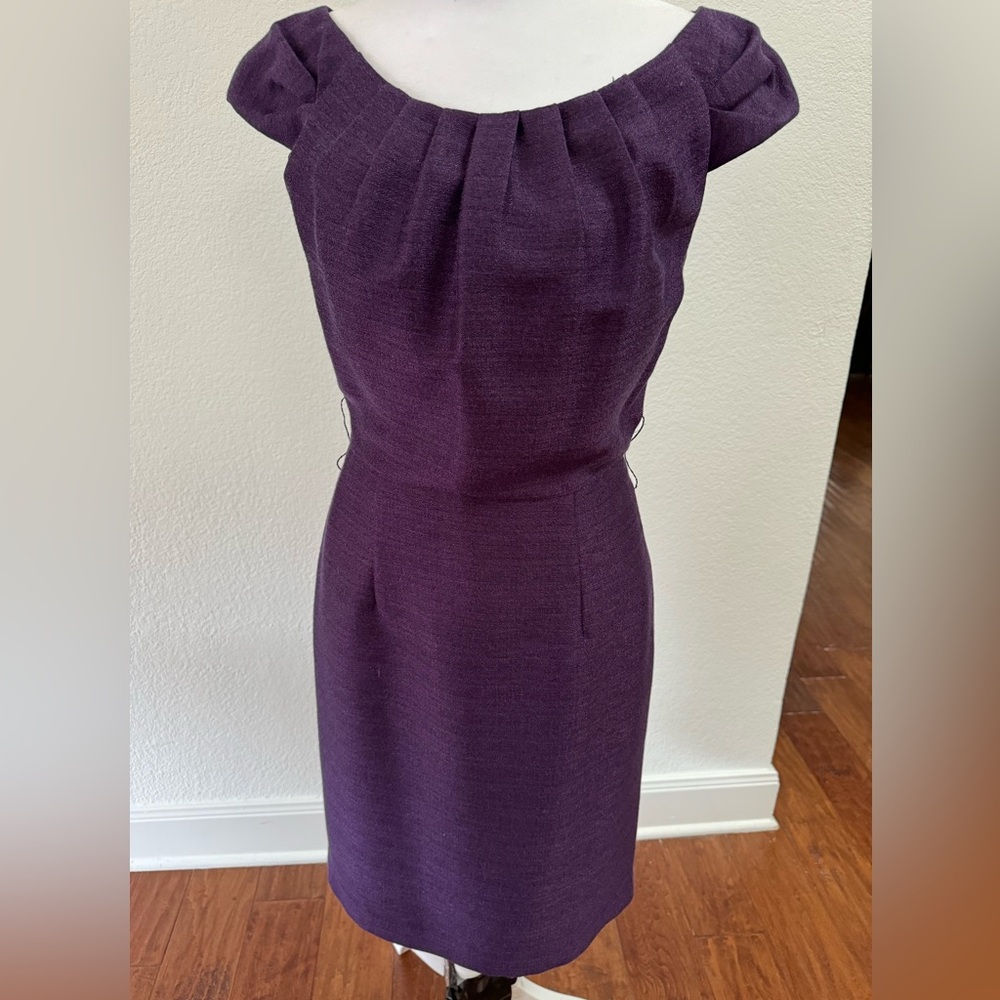 Antonio Milano women’s dress size 2 gorgeous purple fully lined zipped back
